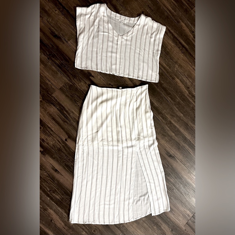 NWOT Blu Pepper 2 pc Crop Top & Skirt